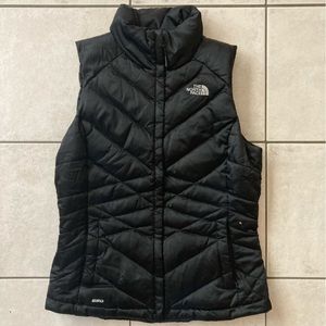 The North Face 550 Women’s Quilted Puffer Vest Full Zip - goose down